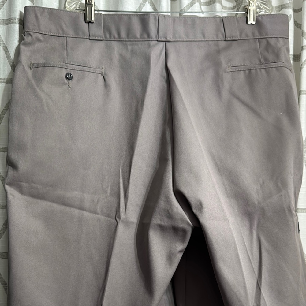Dickies Men's Flat Front Gray Shorts - Picture 5 of 11